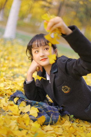 教室停电了校草挺进我体内