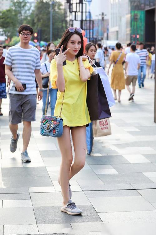 日韩制服专区在线