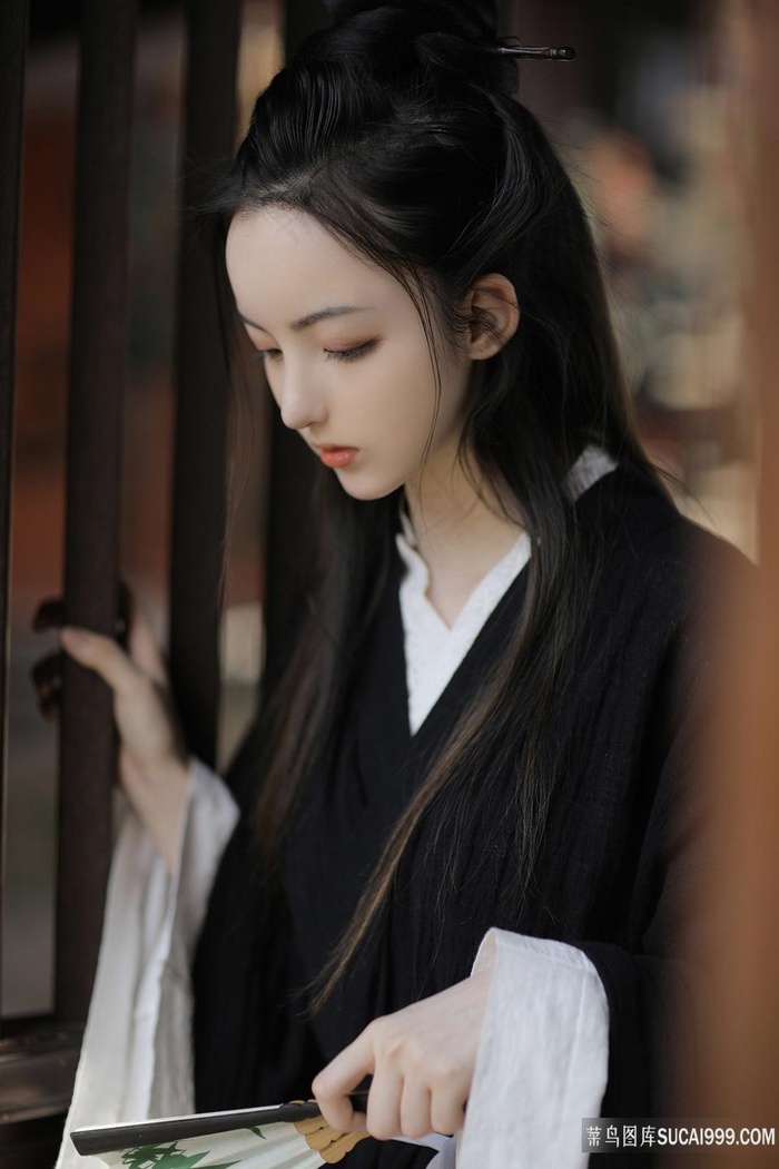 秋芬和小丹的故事